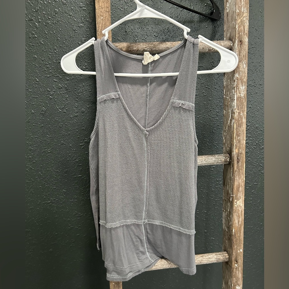 Woman’s White Crow tank top